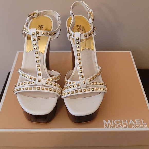 New in box Michael Kors Alexis Wedge - Picture 1 of 4